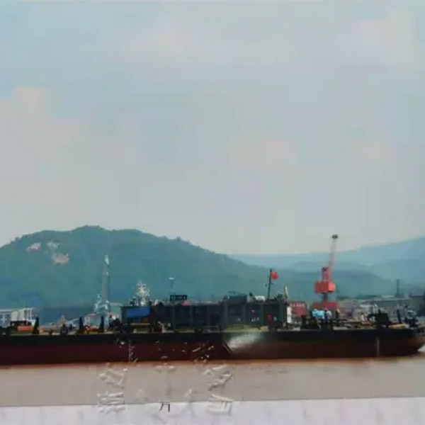 1000T NON SELF-PROPELLED DECK BARGE