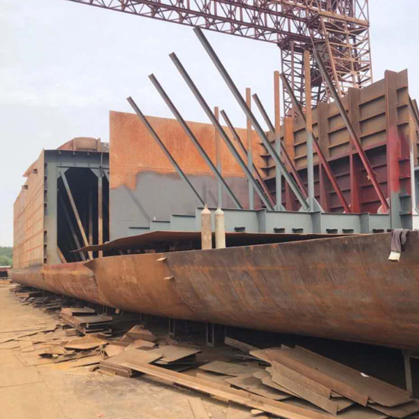 6300T Self-Propelled Deck Barge With Rampdoor